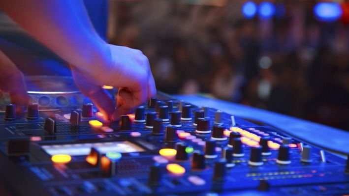 How to Dramatically Grow Your Wedding DJ Business in 2024