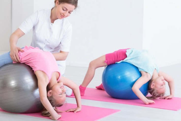 How to Do Physiotherapy at Home? 8 Tips for Best Results