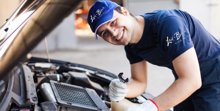 The Importance of Regularly Visiting a Car Mechanic